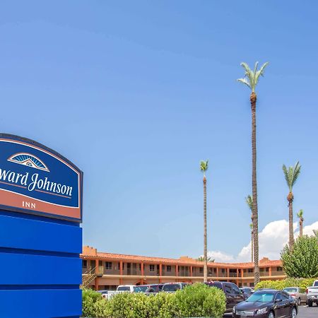 Howard Johnson By Wyndham Phoenix Airport/Downtown Area Hotel Exterior photo