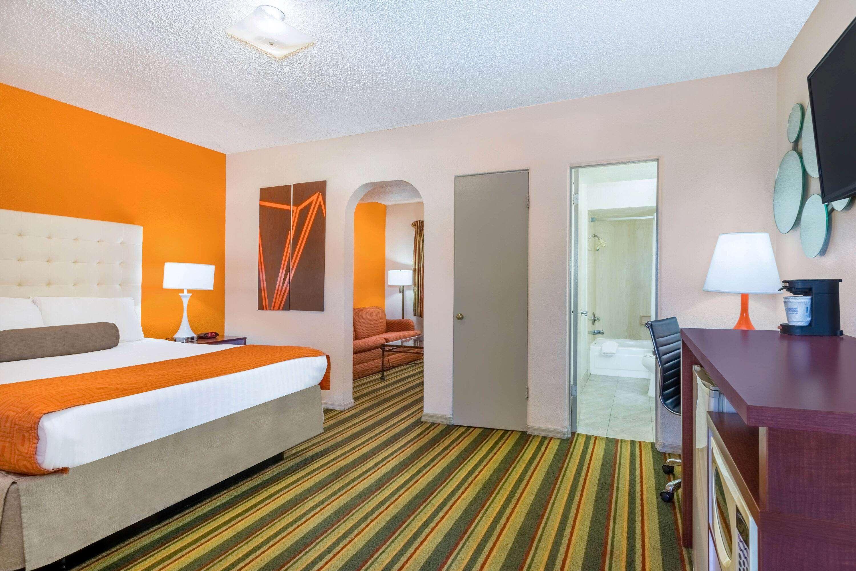 Howard Johnson By Wyndham Phoenix Airport/Downtown Area Exterior photo