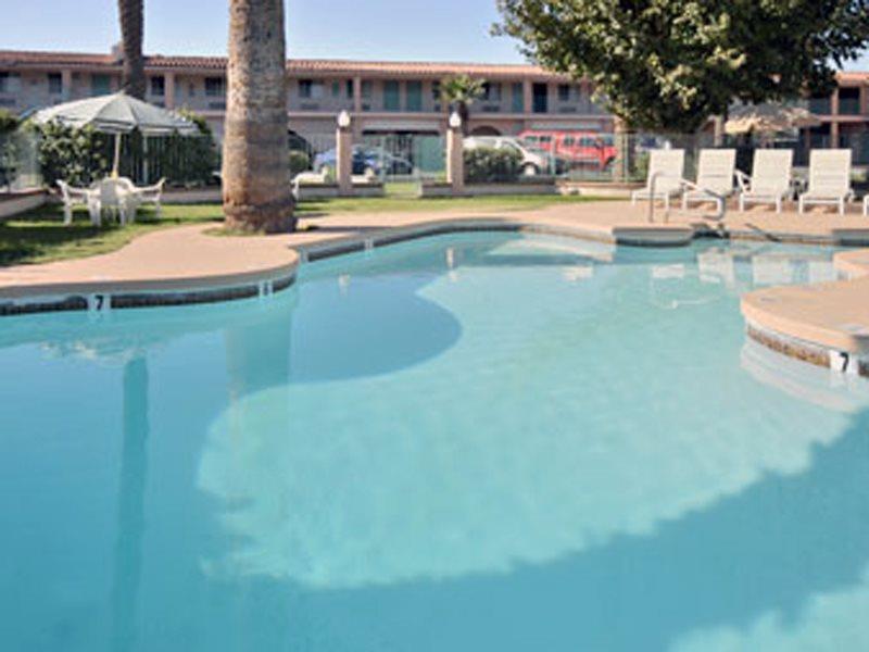 Howard Johnson By Wyndham Phoenix Airport/Downtown Area Facilities photo