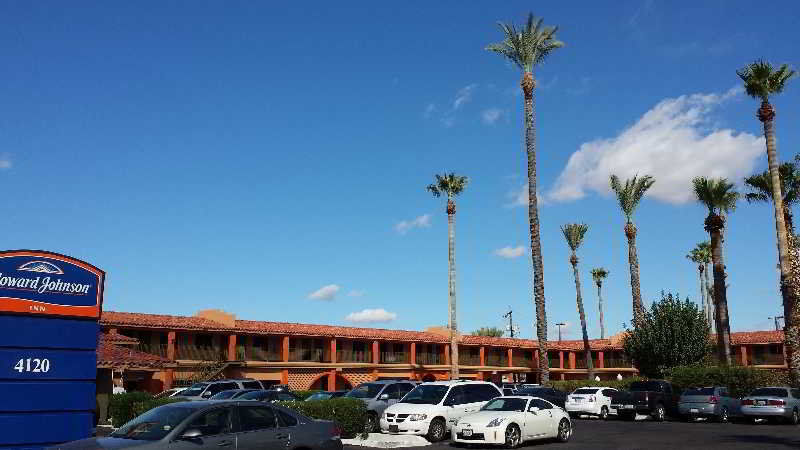 Howard Johnson By Wyndham Phoenix Airport/Downtown Area Hotel Exterior photo